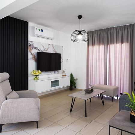 Luxvillasrentals Ajía Nápa Eksteriør bilde
